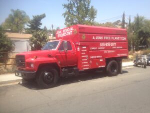 Junk Hauling Valencia California 